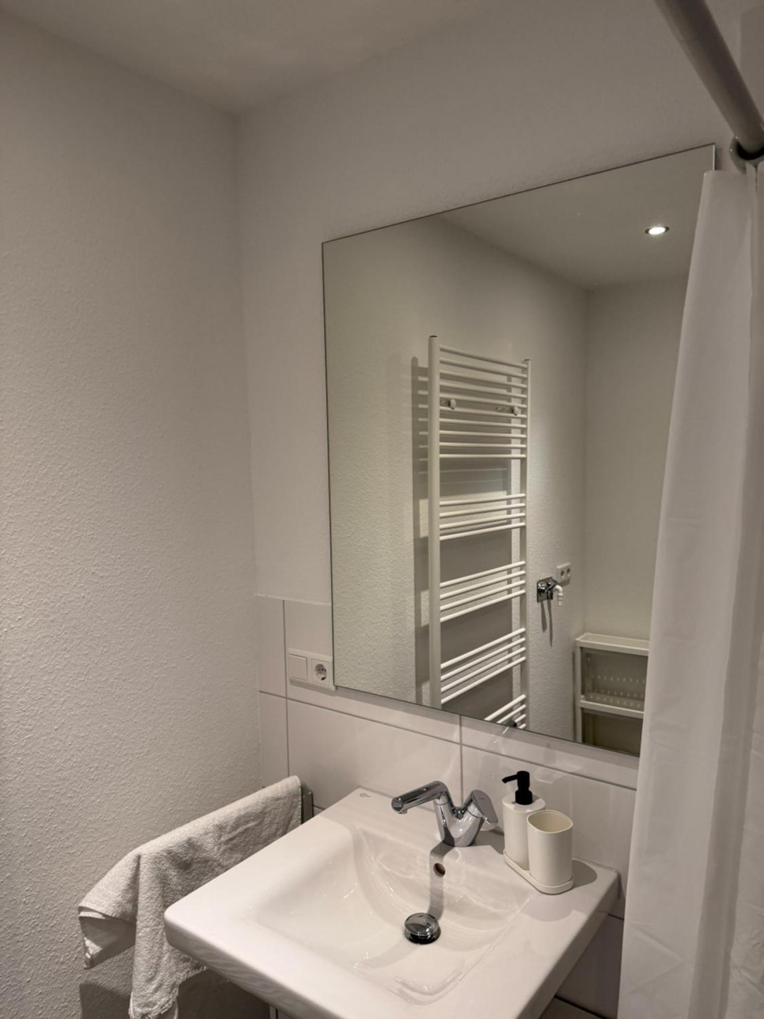 Barrierefreie Wohnung Im Herzen Der Stadt Mit Parkplatz, Wifi Und Tv - Emma Werne Екстер'єр фото