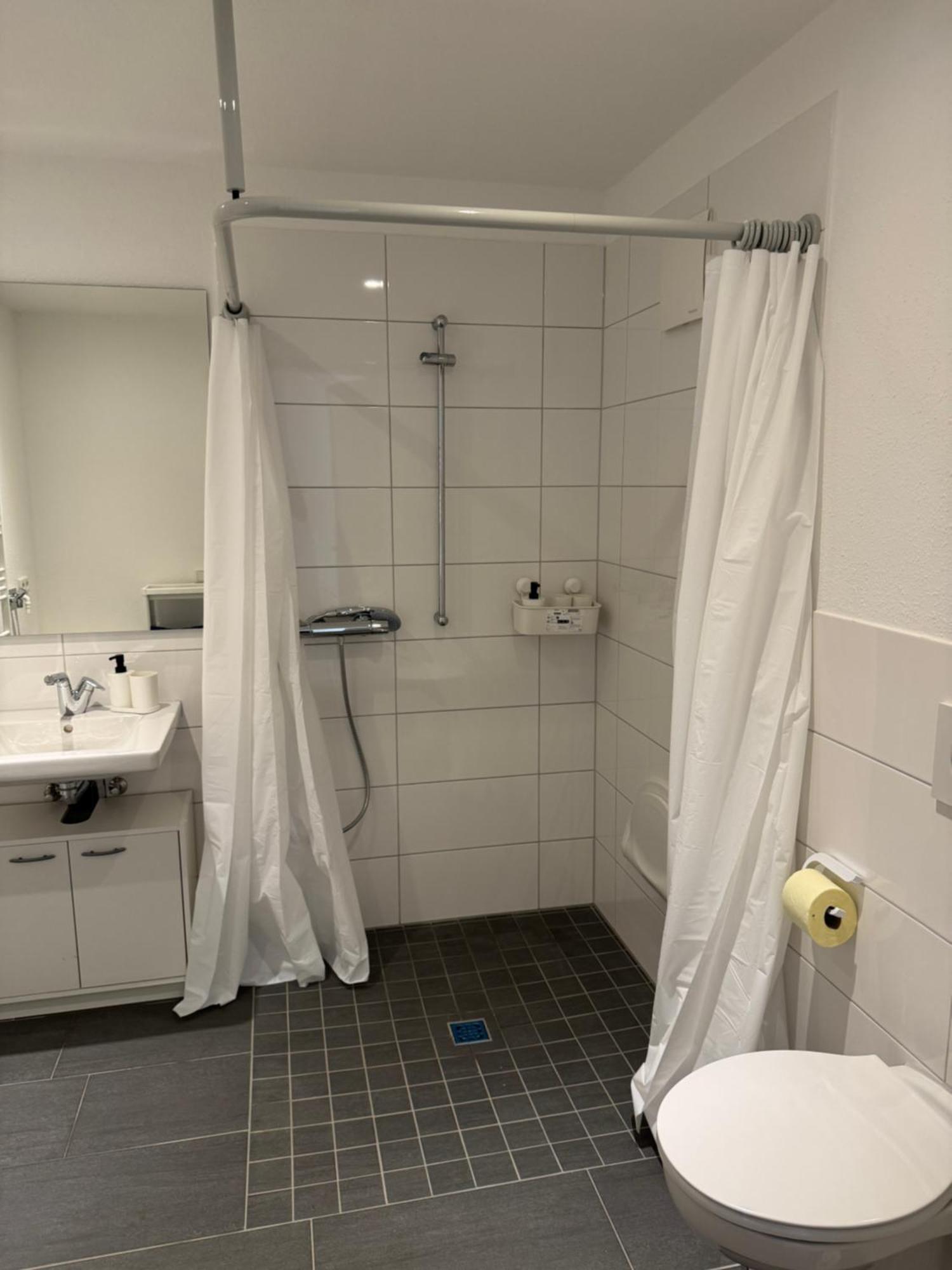 Barrierefreie Wohnung Im Herzen Der Stadt Mit Parkplatz, Wifi Und Tv - Emma Werne Екстер'єр фото